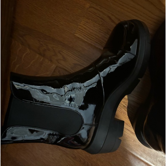 Stuart Weitzman Shoes - The Stuart Weitzman® Norah boot Woman’s 9.5